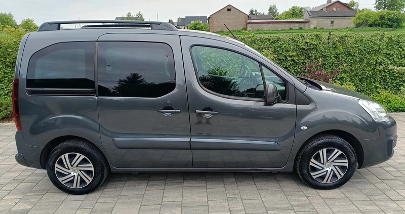 Citroen Berlingo cena 41600 przebieg: 198000, rok produkcji 2017 z Pogorzela małe 326